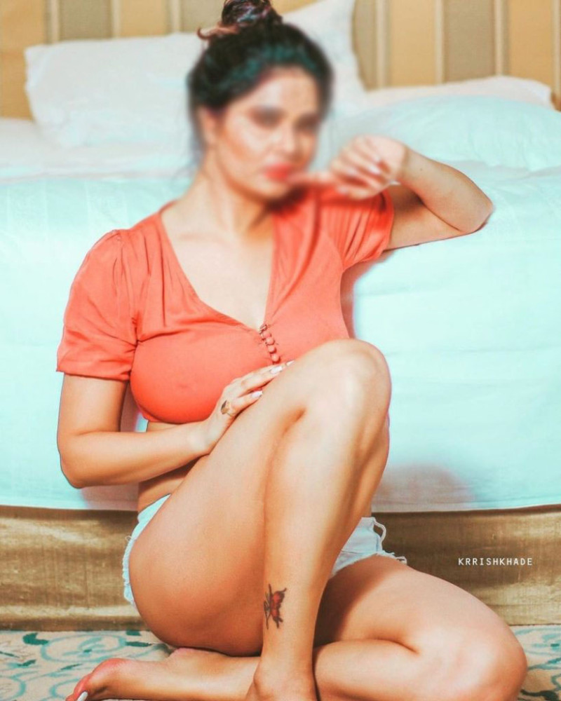 Unmatchable experience with mature escorts - Best for Young learners Thumbnail 2